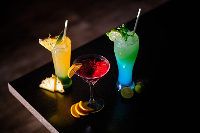 Cocktails et Mocktails Inspirés de Las Vegas