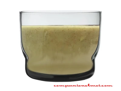 Smoothie kiwi poire et ananas