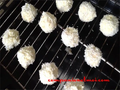 Boules de coco façon raffaello