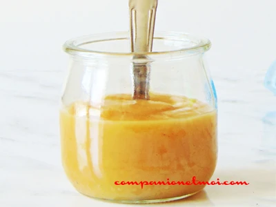 Compote de fruits à la vapeur pour bébé