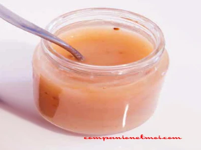 Compote de quetsches à la vapeur pour bébé