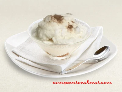 Crème glacée au lait concentré et aux noisettes