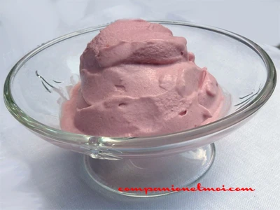 Crème glacée de prunes