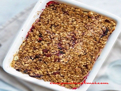 Crumble aux fruits rouges et aux flocons d'avoine