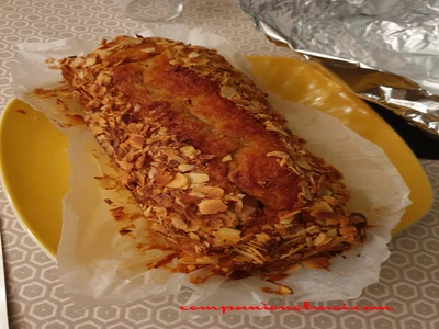 Gâteau au yaourt et aux amandes grillées