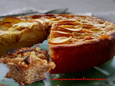 Gâteau éponge aux pommes amandes et cannelle
