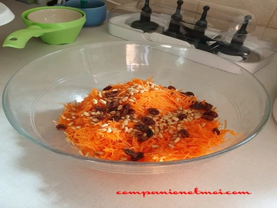 Carottes râpées au découpe-légumes companion