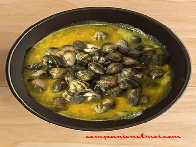 Coques en sauce à l'espagnole