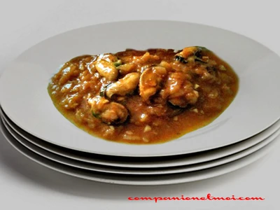 Moules sauce à l'oignon