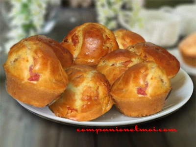 Muffins au salami et au lard fumé