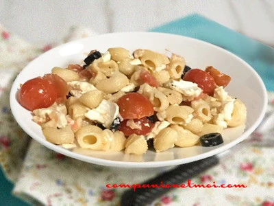 Salade de pâtes caprese
