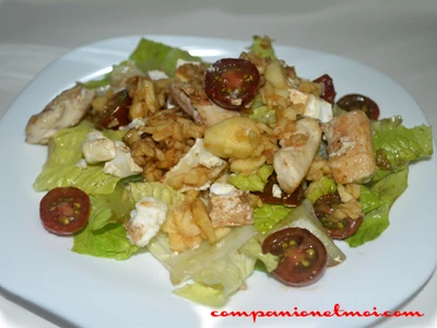 Salade de poulet aux pommes et fromage de chèvre