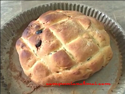 Pain aux noix et aux raisins secs