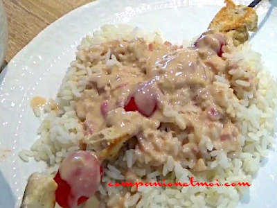 Brochettes indonésiennes de poulet satay