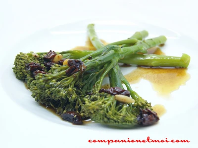 Brocoli vinaigrette tomates séchées