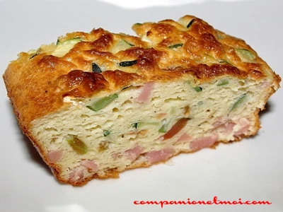 Cake au jambon et courgettes