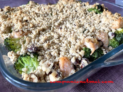 Crumble aux brocolis et au saumon