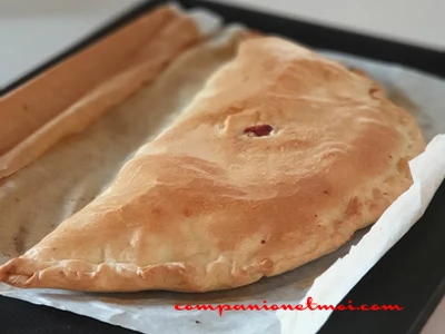 Empanada aux épinards et saumon