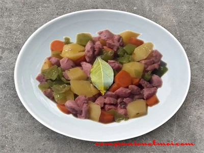 Escalopes de dinde et légumes à la vapeur