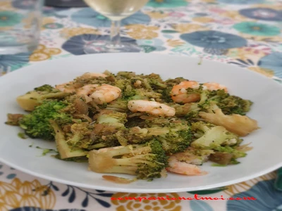 Fleurettes de brocoli aux crevettes