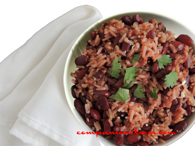 Gallo pinto ou riz aux haricots rouges nicaraguayens