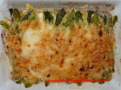 Gratin d'asperges vertes à la chapelure de Slovénie