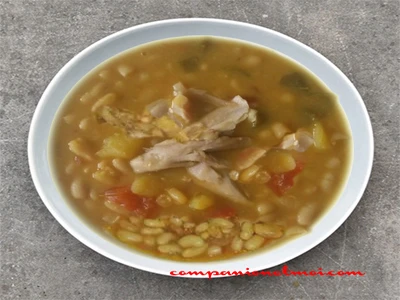 Haricots blancs au poulet