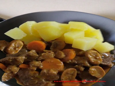 Jarret de veau aux pommes de terre vapeur