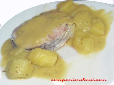 Merlu vapeur et patates en sauce