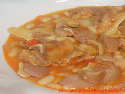 Oreilles de porc aux haricots