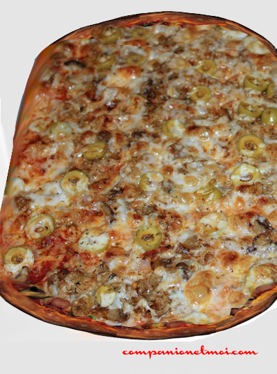 Pizza barbecue aux champignons et jambon