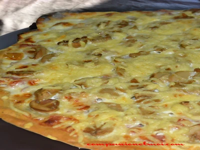 Pizza carbonara