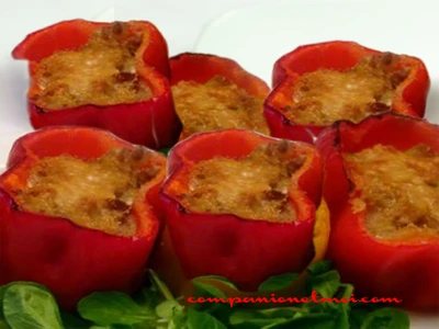 Poivrons farcis aux légumes et à la viande