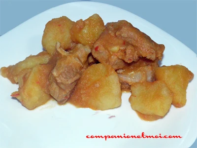 Pommes de terre et côtes de porc marinées