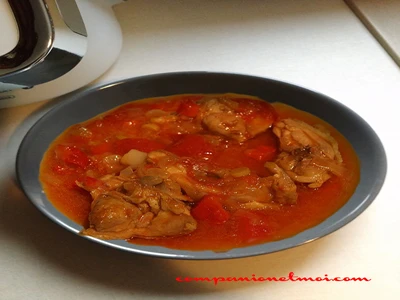Poulet chilindron sauce tomate et poivrons