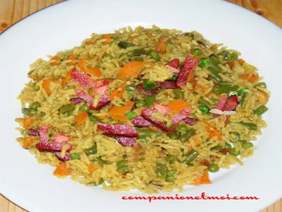 Riz aux petits légumes et aux lardons