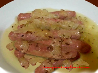 Saucisses au vin blanc