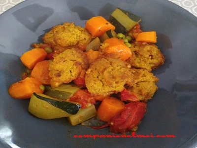 Tajine vegan de légumes et falafels