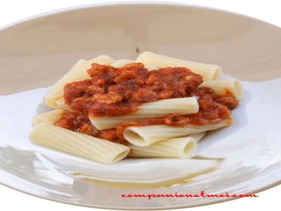Tortiglioni à la bolognaise de poulet