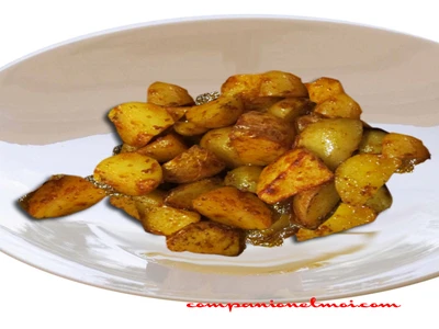 Pommes de terre sauce piquante