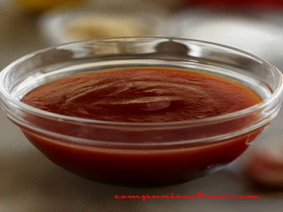 Sauce barbecue pour côte de porc grillée