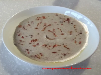 Crème de champignons et croustilles de jambon