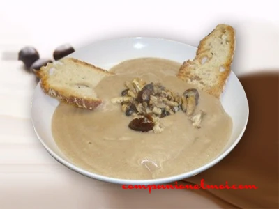 Potage de châtaignes au foie gras