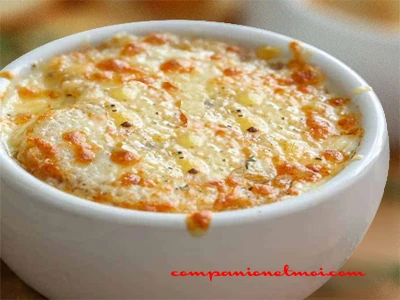 Soupe à l'oignon gratinée