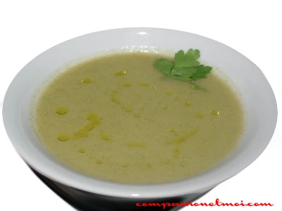 Soupe de brocoli et de poireaux