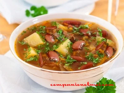 Soupe équatorienne de haricots rouges