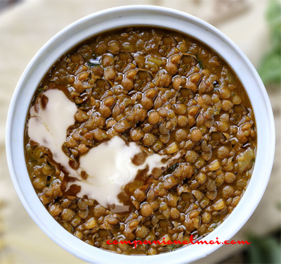 Soupe iranienne de lentilles vertes au yaourt