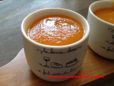 Soupe orange pour halloween