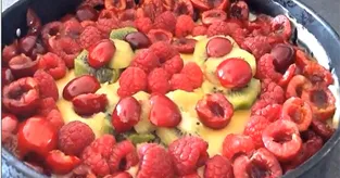 Gâteau sans gluten aux fruits rouges