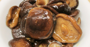 Accompagnement de champignons shiitake à la sauce soja